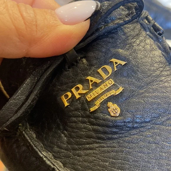 Authentic Prada loafer black leather with gold detail women’s size 37 1/2 - Picture 3 of 9